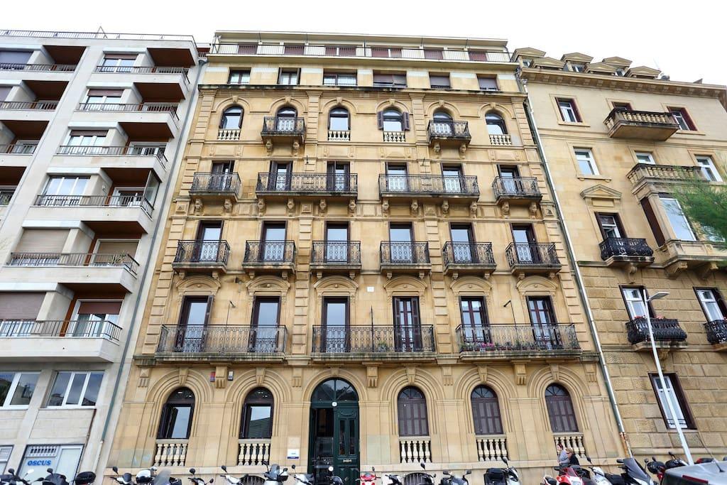 Marrubi - Basque Stay Сан Себастиан Екстериор снимка